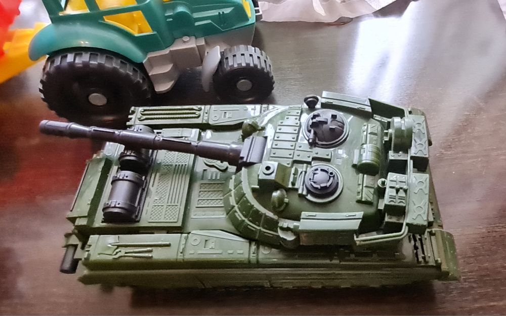 Продам детские игрушки