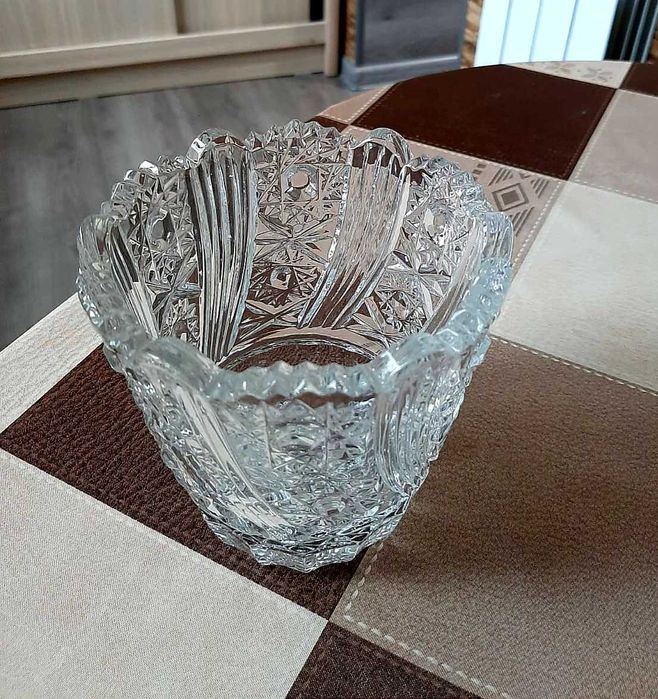 Вазы хрустальные