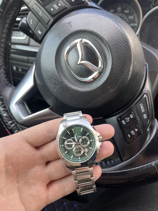 Сағат сатылады 2 рет тойға киілген