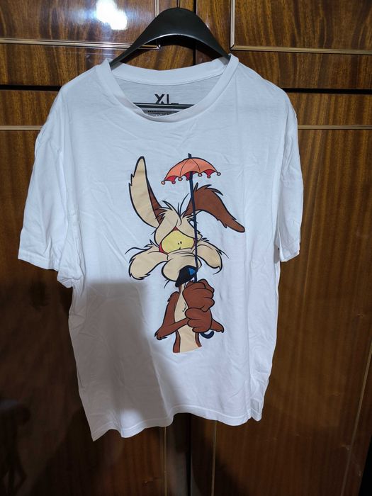 Нови тениски , не обличани