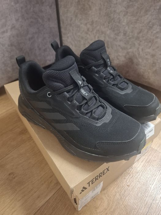 Кроссовки адидас оригинал