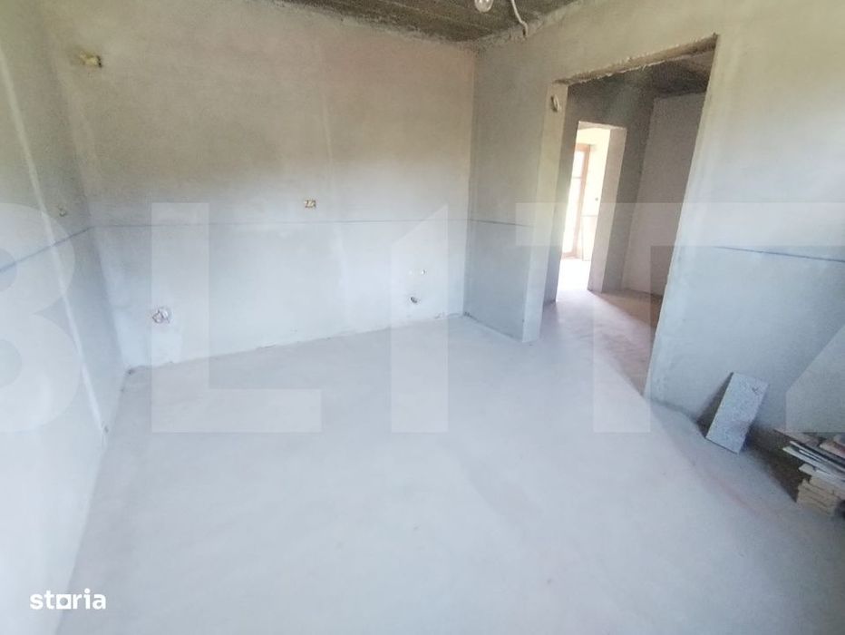 Casa individuala la gri, 160mp+garaj+magazie+ 3500mp teren intravilan,