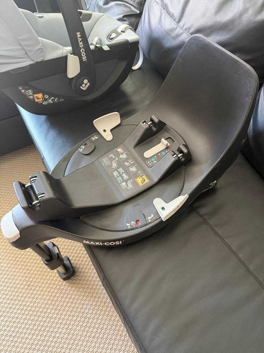 Scoică Maxi-Cosi Pebble 360 i-Size + bază ISOFIX FamilyFix 360 rotativă – Florești, Cluj