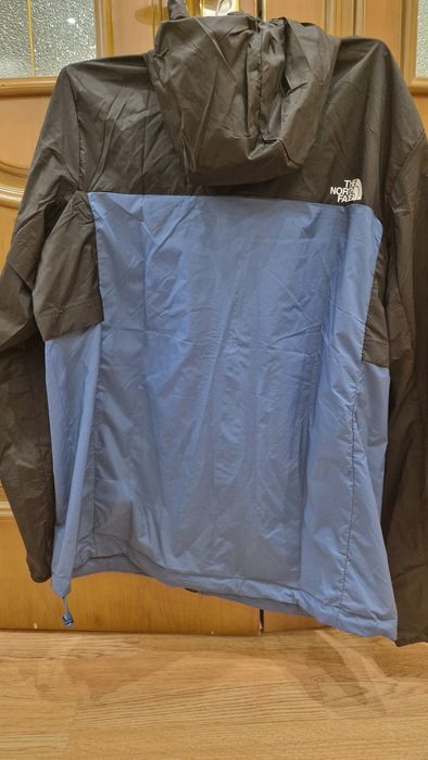Легкая ветровка The North Face