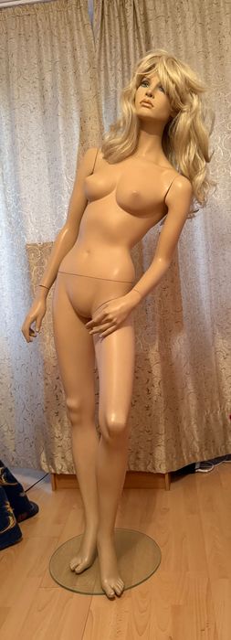 Manechine din fibră de sticla