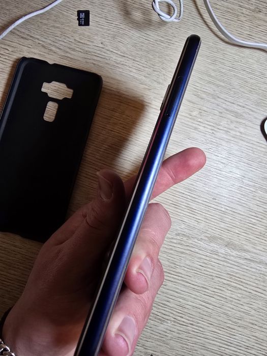 Asus Zenfone 3 (pentru piese)