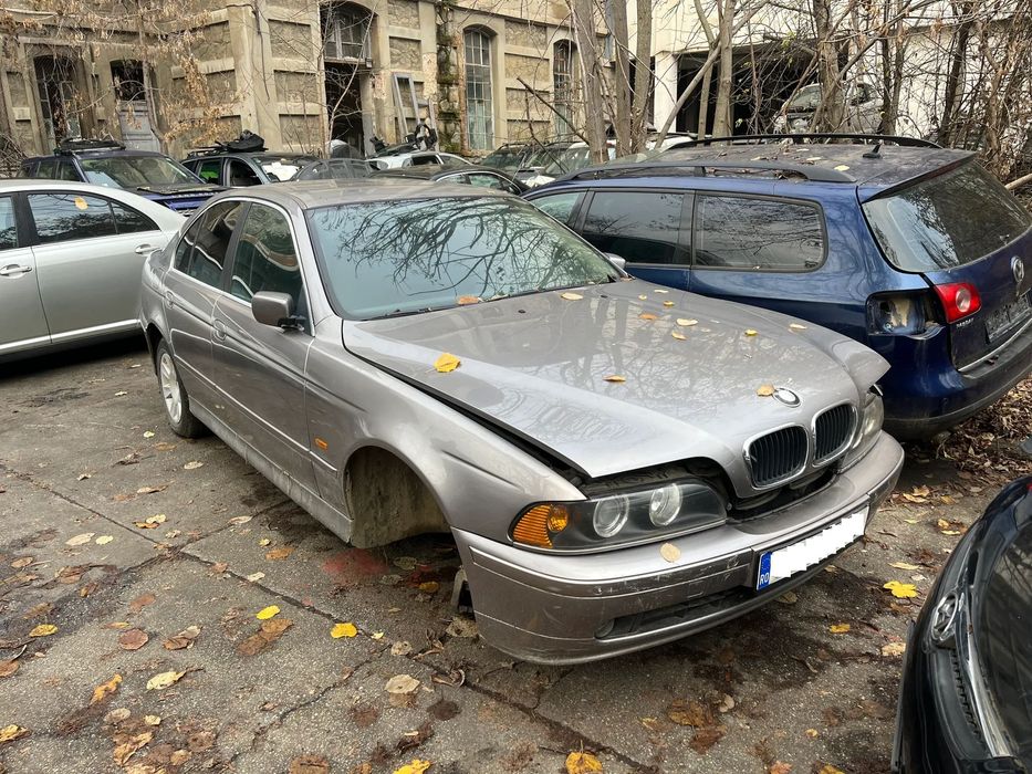 Dezmembrez Bmw Seria 5 E39 facelift 525D 163CP cutie manuala 2002