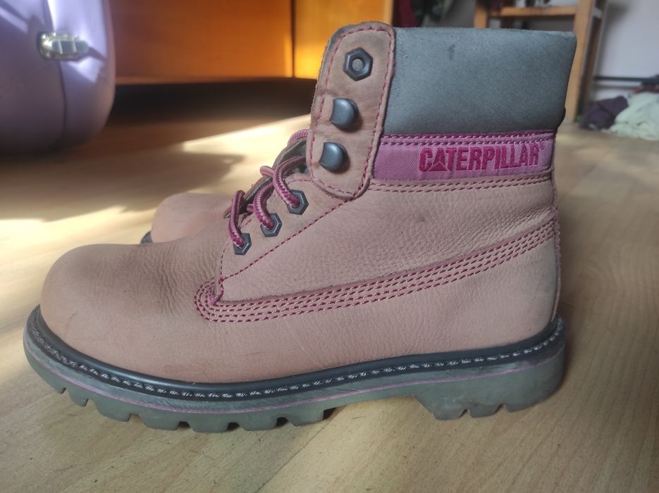 Bocanci Caterpillar roz 40