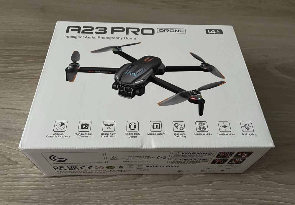 DRONA A23 Pro cu 4 baterii si elice de rezerva