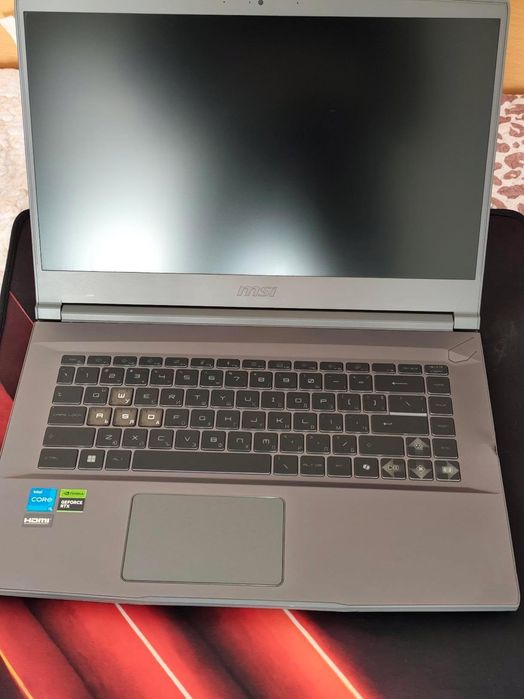 Гейминг лаптоп MSI Thin 15