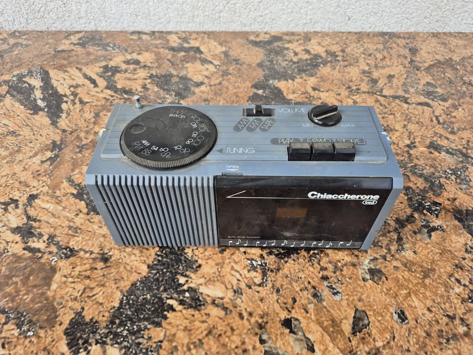 Vând radio casetofon chiaccherone  mono