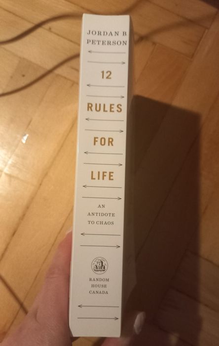 12 Rules of life/ A brief history of time книги на английски език