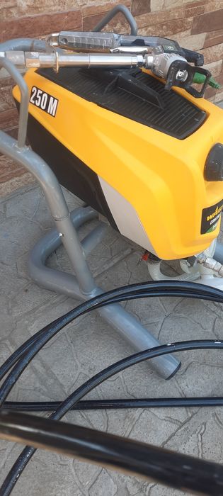 Wagner 250M  Control Бояджийска Машина за Всички Бои Фасаген Латекс Шпакловка Нов Модел