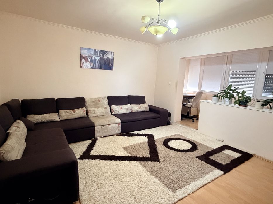 Vand apartament 3 camere
