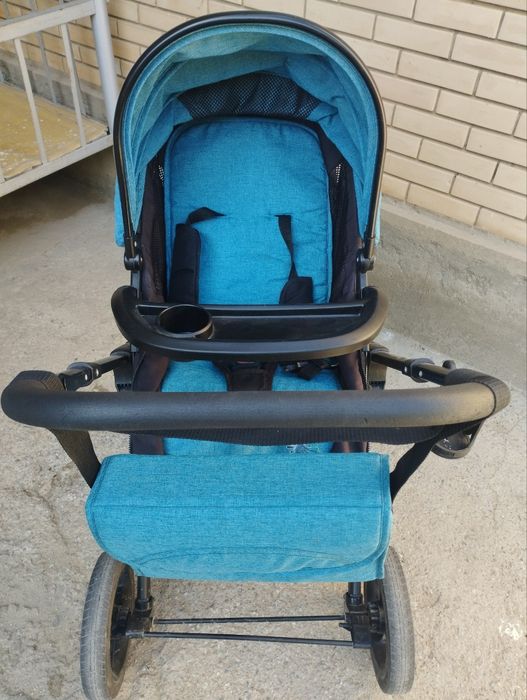 Детская коляска прочная