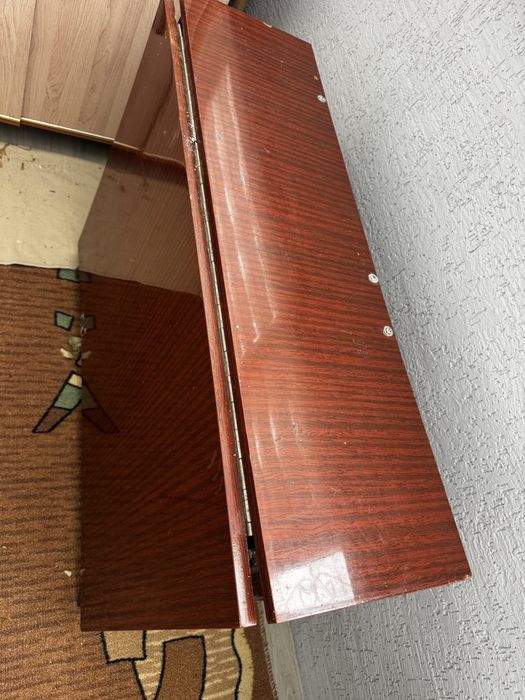 Продам стол книжка