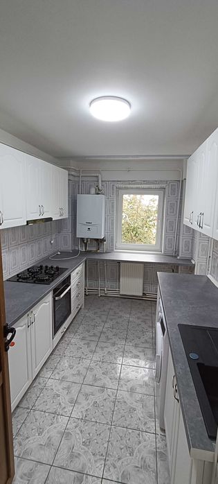 Vând apartament cu doua camere