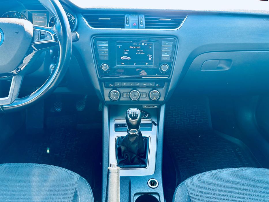 Škoda Octavia III 1.2 TSI Elegance | 2014 | 127.000 km | 7.200 € negociabil