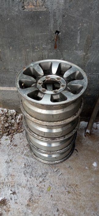 Продам комплект дисков на 15