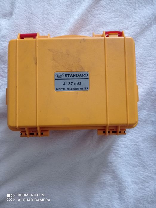 Digital milli-ohm meter