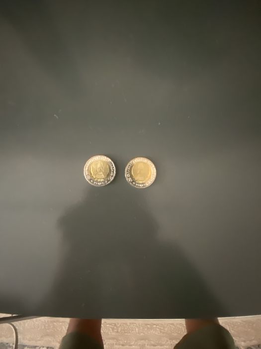 Продам монеты 200 тг 2025 года