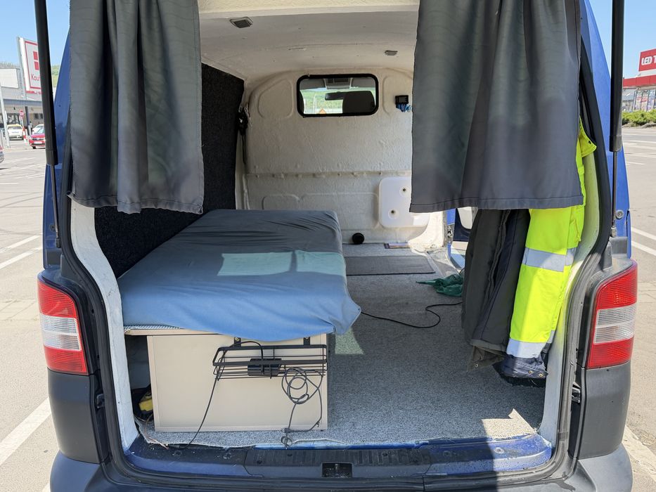 Se vinde Autoutilitara Volkswagen T5 2014