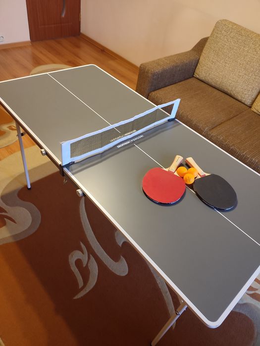 Masă tenis interior pliabilă + palete și mingi