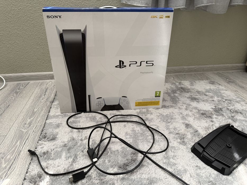 Playstation 5 Disc Drive + 4TB Памет + 2 Стойки