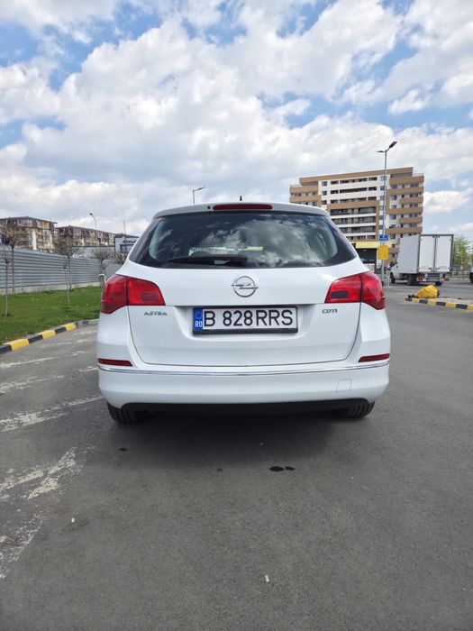 Opel astra j sport tourer 2014