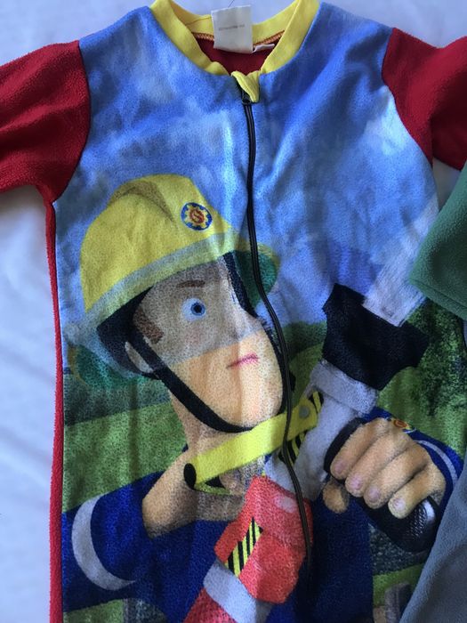 Две топли цели пижамки 5г