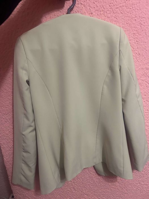 Бежово сако Reserved