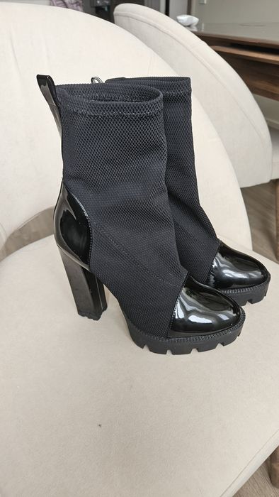 Продам осенние ботильоны , 39 размер