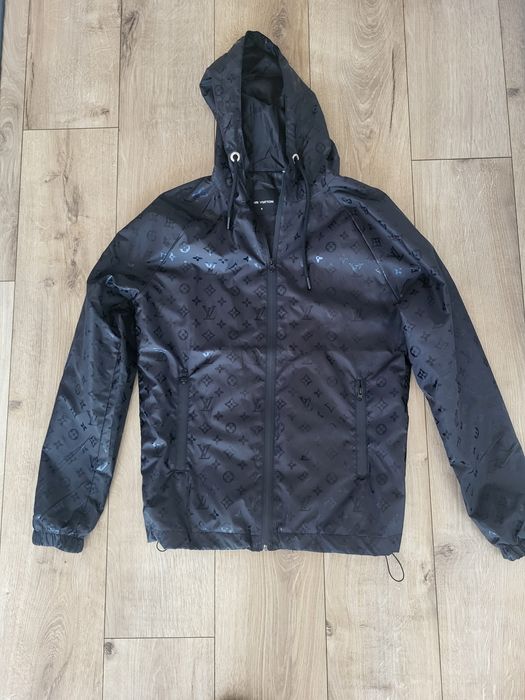 Geaca impermeabila anti vant