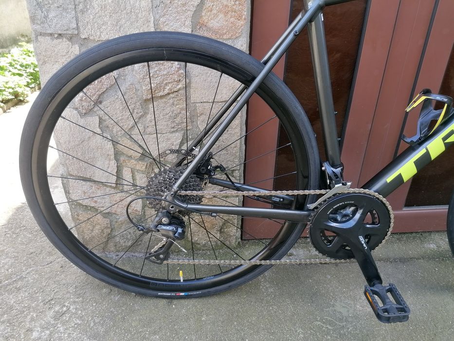 Шосеен TREK Domane Disc, Shimano Sora