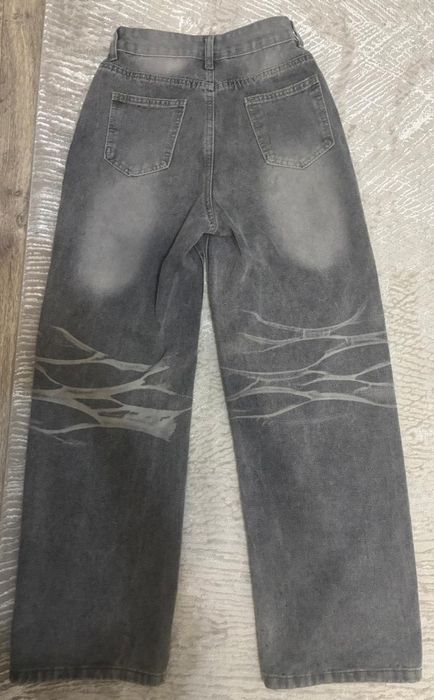 Серые джинсы 2 карманами