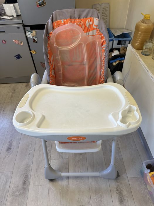 Стульчик для кормления justin