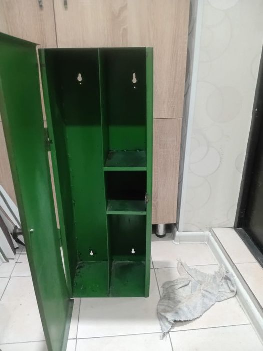 Продам Сейф заводской