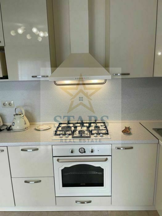 Продава се Двустаен апартамент в Варна, Възраждане 1 - 85 кв.м за 1800 €/кв.м - Снимка #8