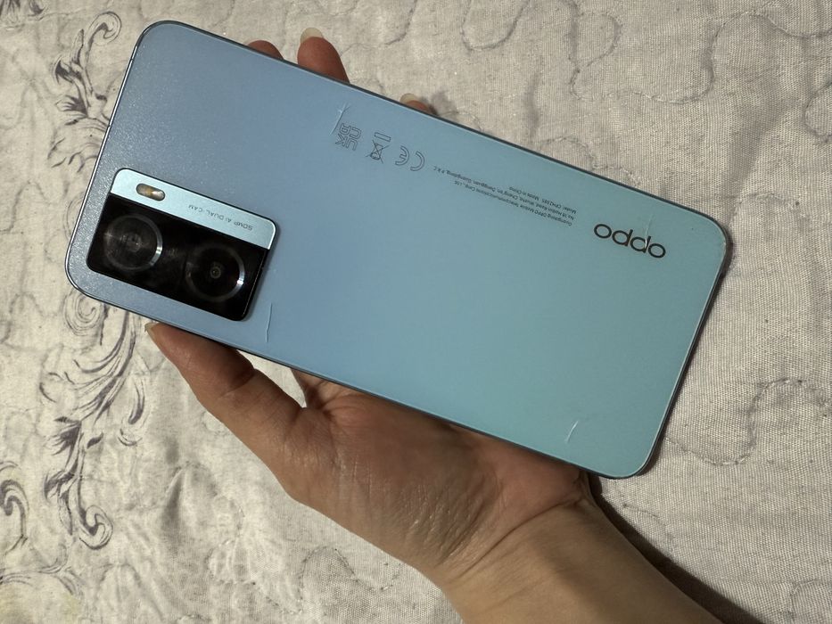 Оппо А57 S,отлично работает, память:128гб