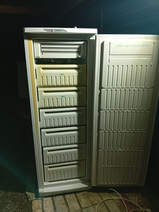 Продам морозилку