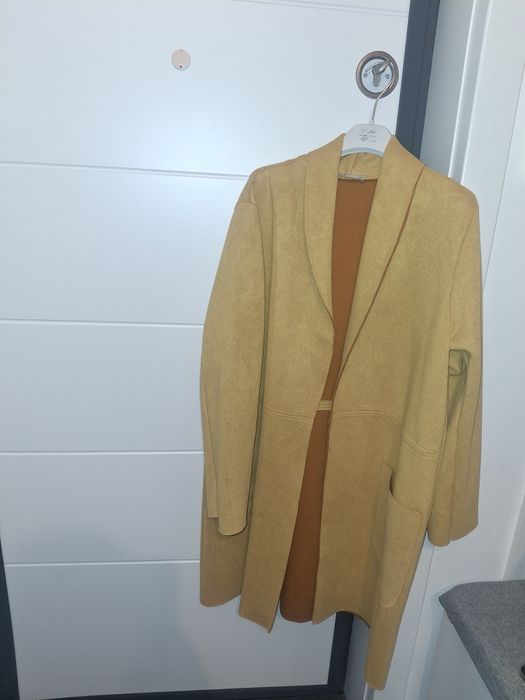 Pardesiu zara mărimea L galben ocru