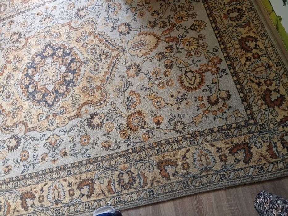 Продам шерстяной ковёр б/у