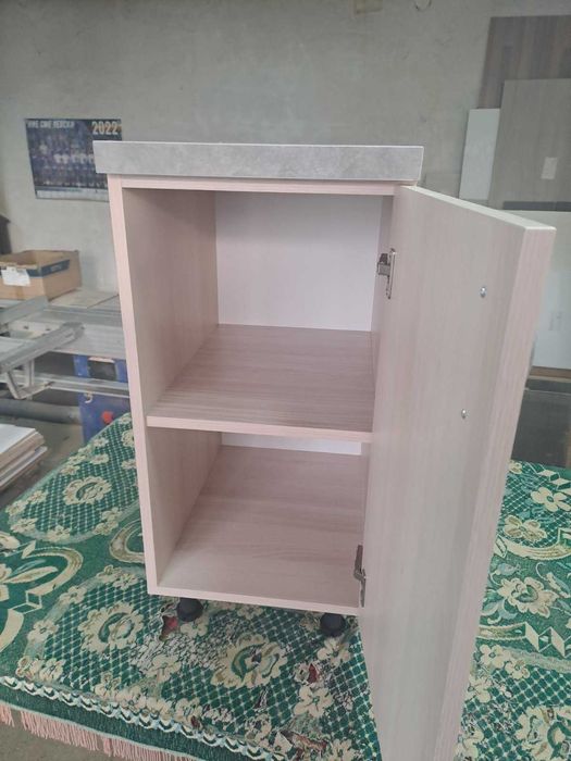 Кухненски шкаф .