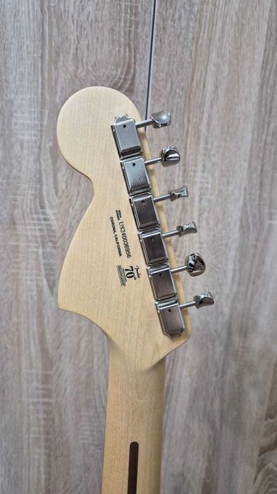 Fender FSR American Performer Stratocaster