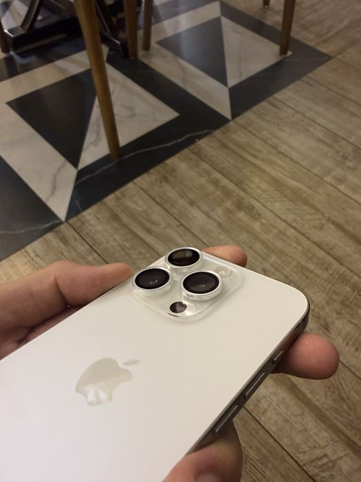 Iphone 15 pro.
