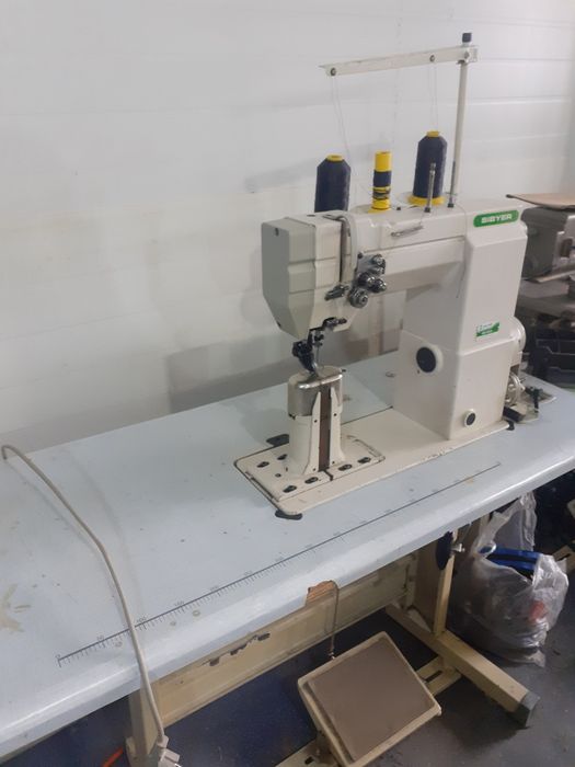 Колонковая швейная машина