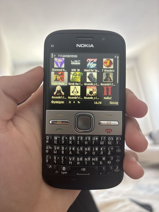 Продаю Nokia e5-00