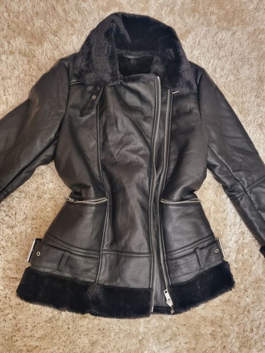 Интересно късо палто хс