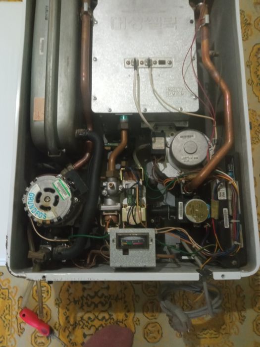 Двухконтурный газовый катёл ,,CELTIC" б/у