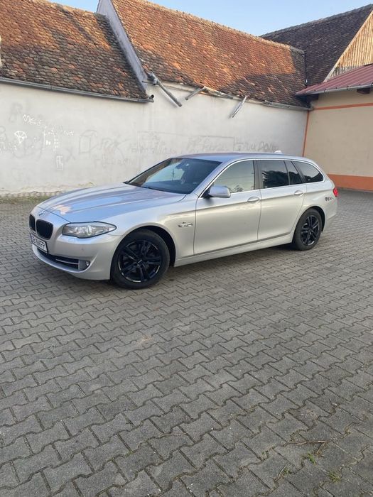 Bmw 520. 2011. 2.0 D